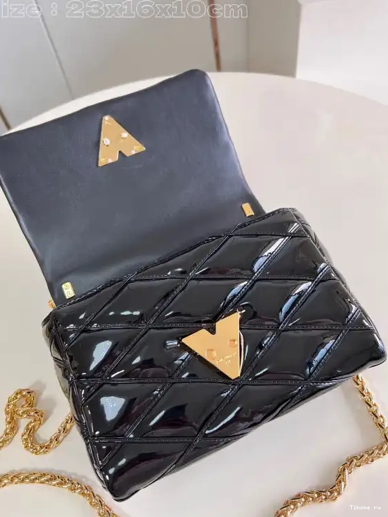 Cheap Pico LOUIS VUITTON GO-14-23*16*10CM 0613